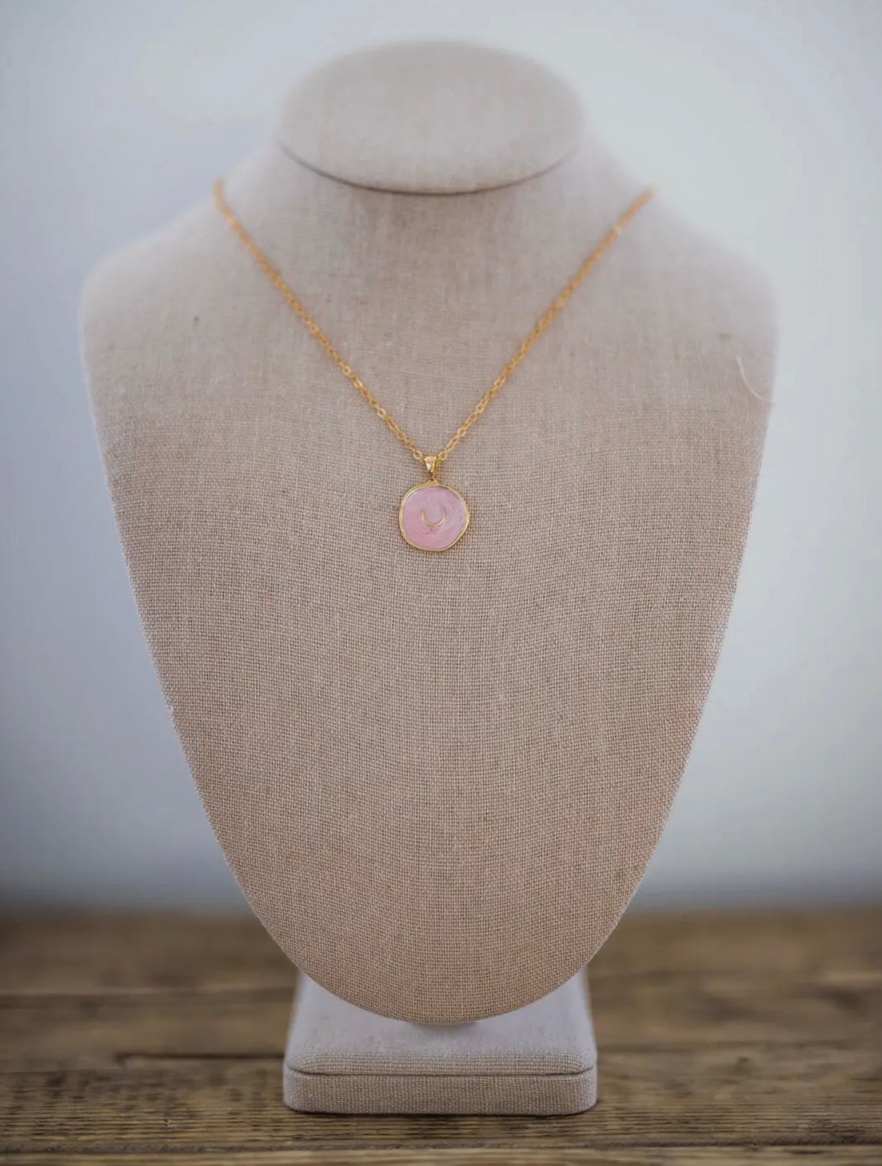Gold Horse Shoe Necklace
