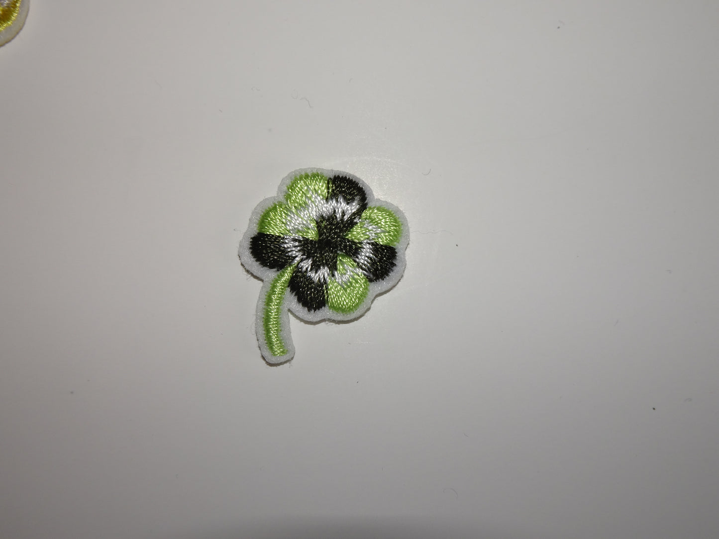 4 Leaf Clover Small Patch