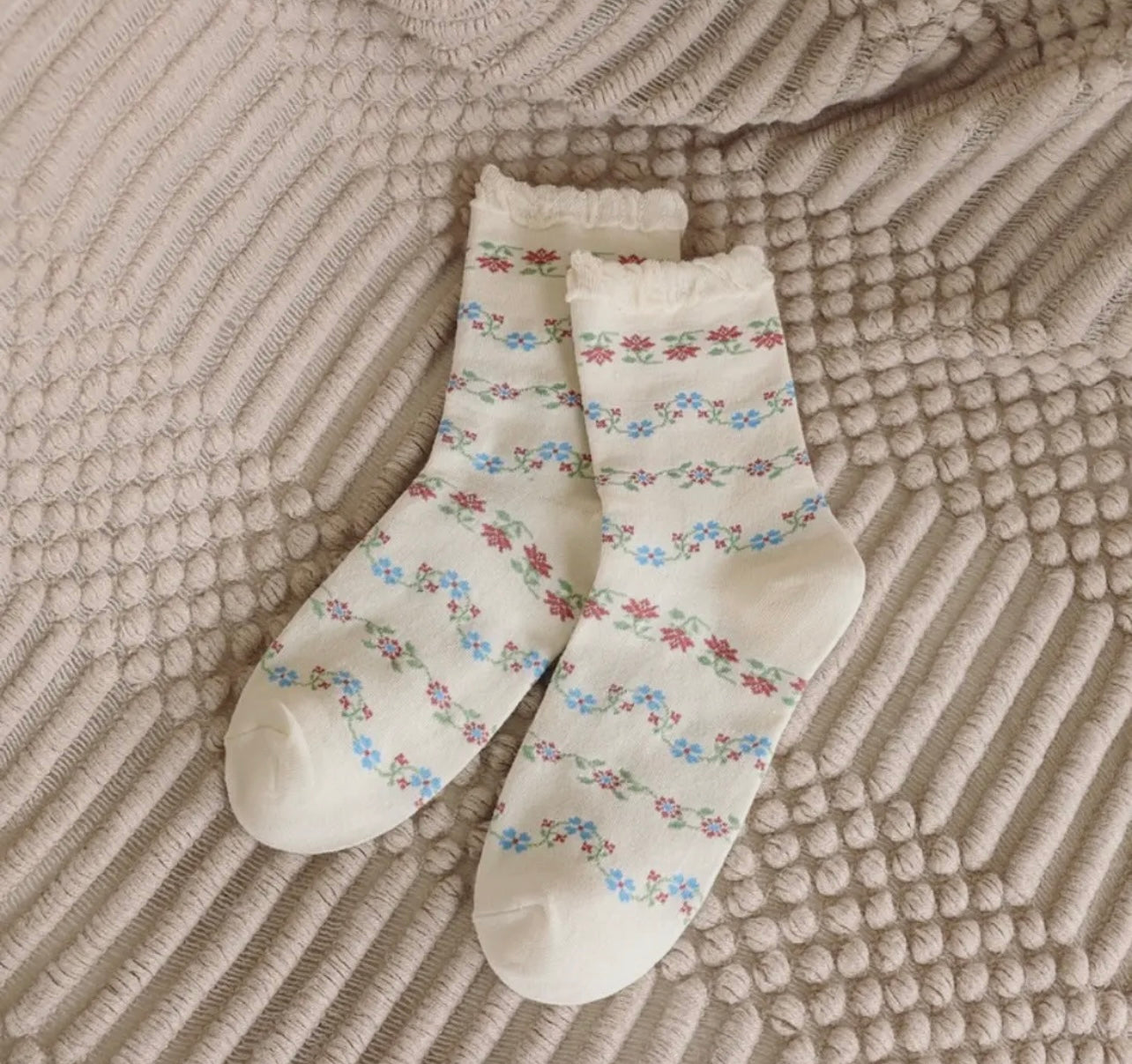 Cream Floral Socks