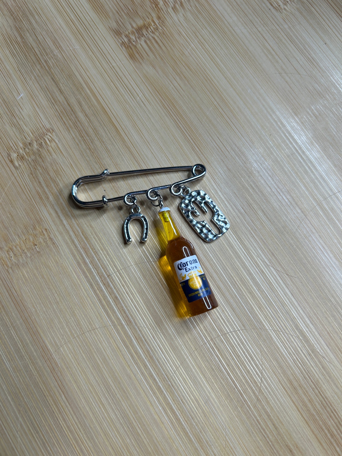 Corona Pin